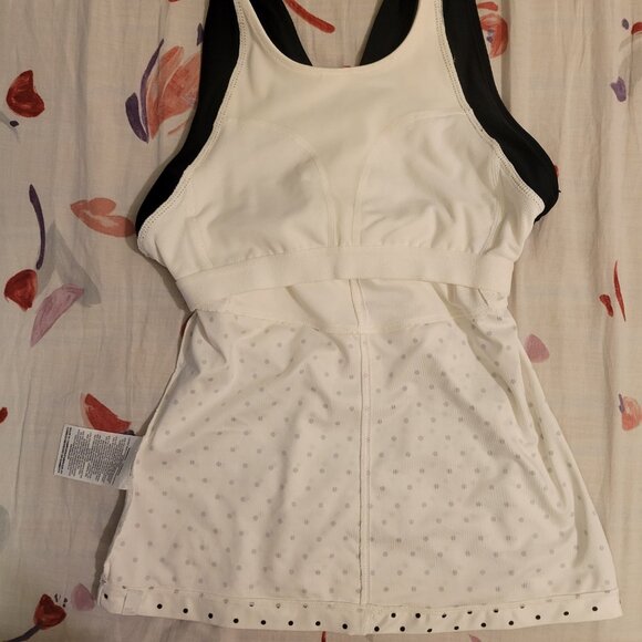 NIKE POLKA-DOT ACTIVEWEAR - Picture 6 of 7